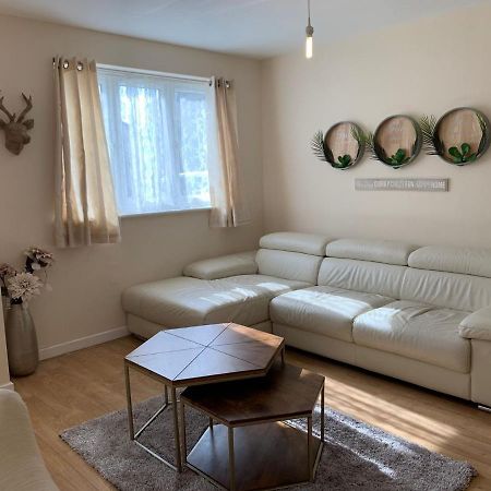 Modern Flat Appartement Watford  Buitenkant foto