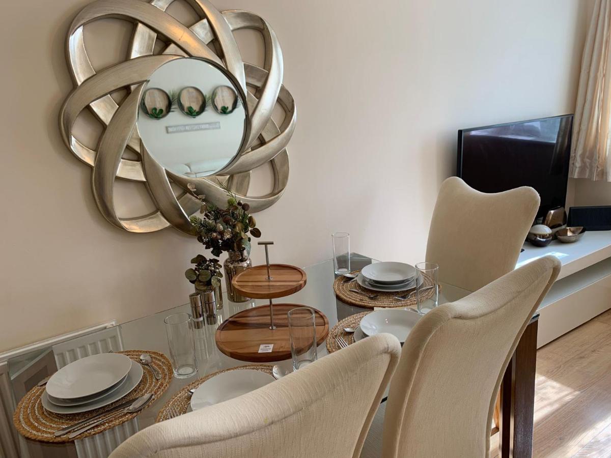 Modern Flat Appartement Watford  Buitenkant foto