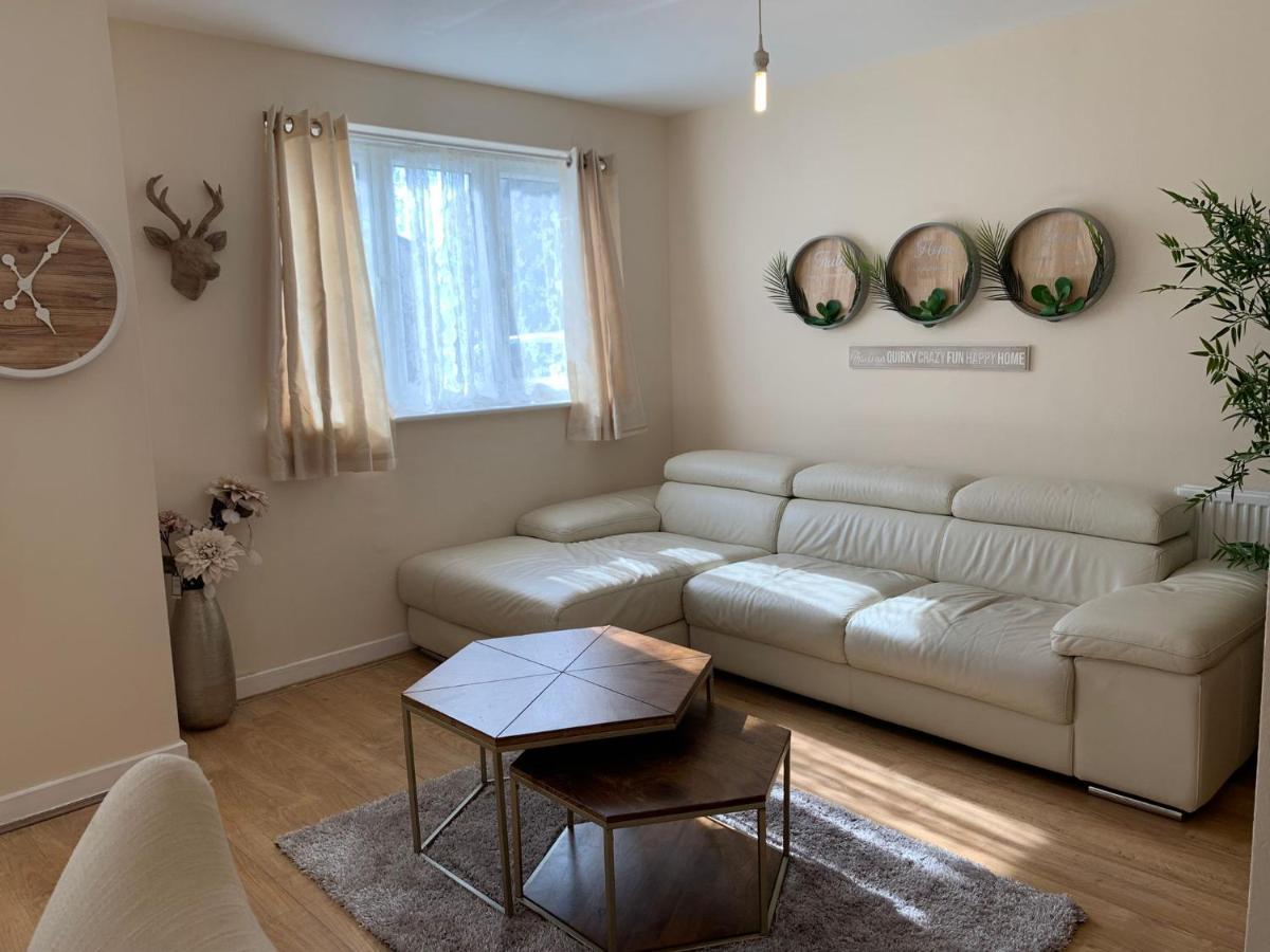 Modern Flat Appartement Watford  Buitenkant foto
