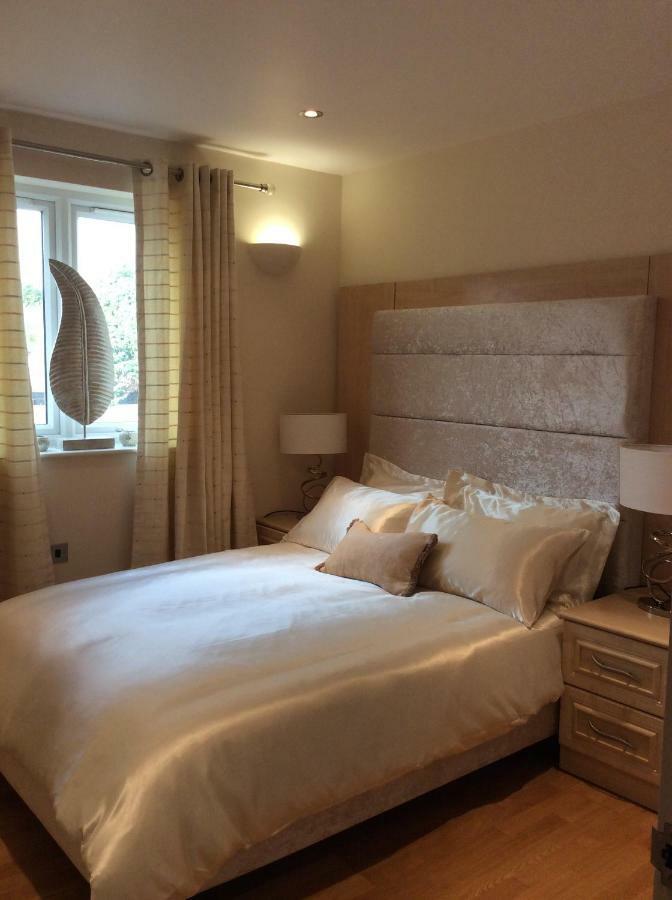 Modern Flat Appartement Watford  Buitenkant foto