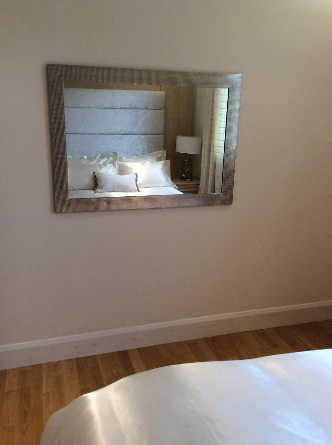 Modern Flat Appartement Watford  Buitenkant foto