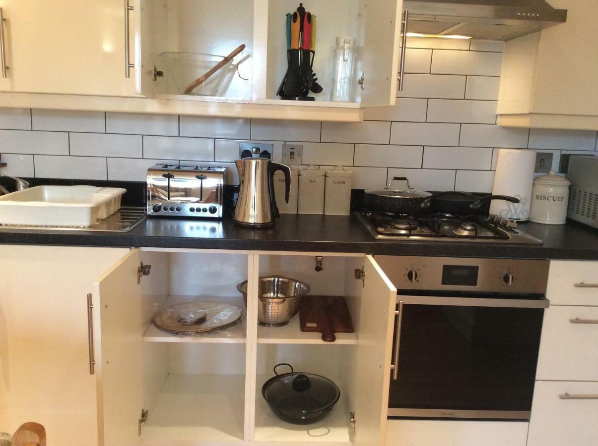 Modern Flat Appartement Watford  Buitenkant foto