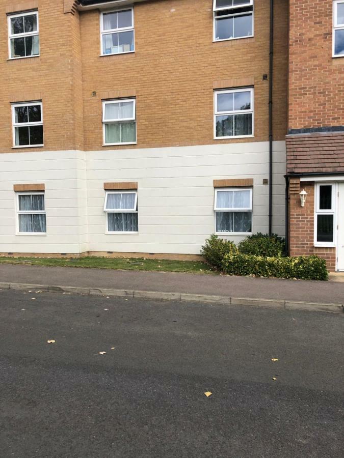 Modern Flat Appartement Watford  Buitenkant foto